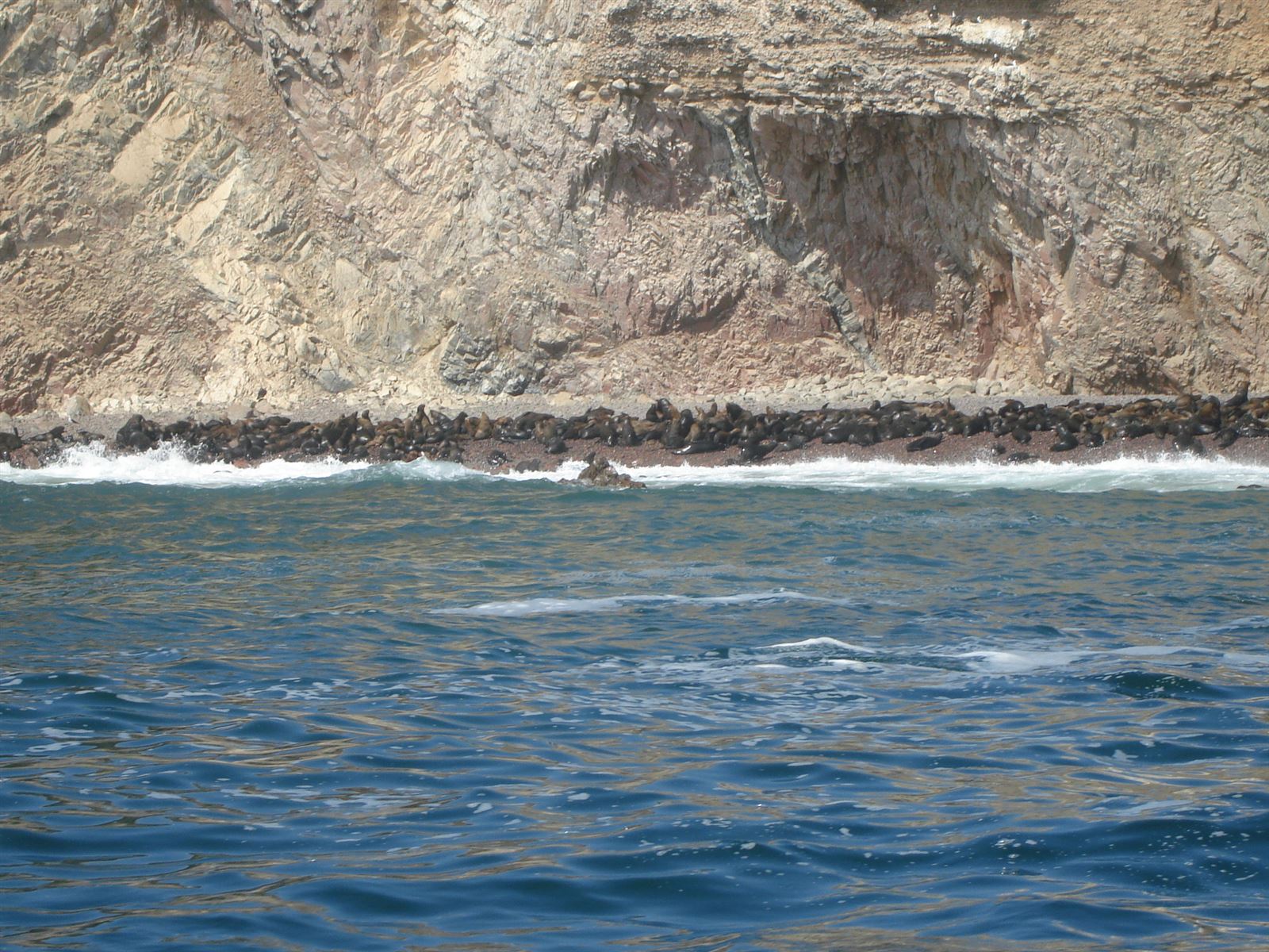 Formazioni rocciose delle Isole Ballestas sul Pacifico