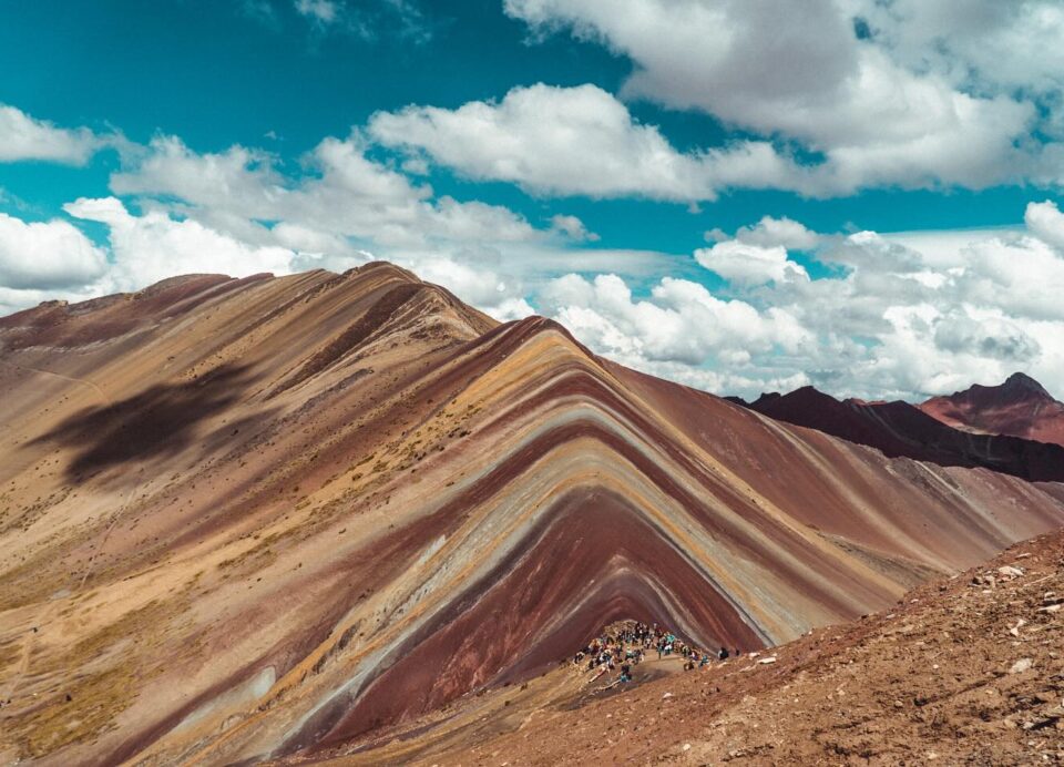 Palcoyo vs Vinicunca: Comparação Rápida das Montanhas Coloridas de Cusco