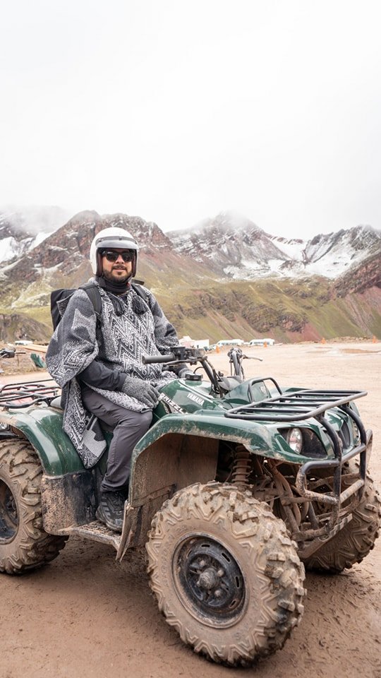 Cuatrimotos a la montaña de 7 colores