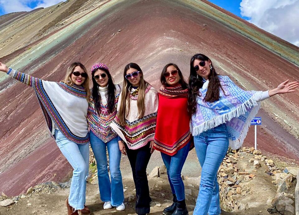 Rainbow Mountains in Cusco: Guide to Vinicunca, Palcoyo & Pallay Punchu (2026)