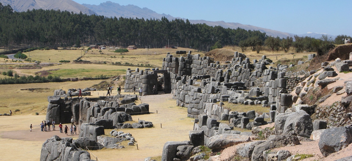 Puerta de piedra en Sacsayhuaman