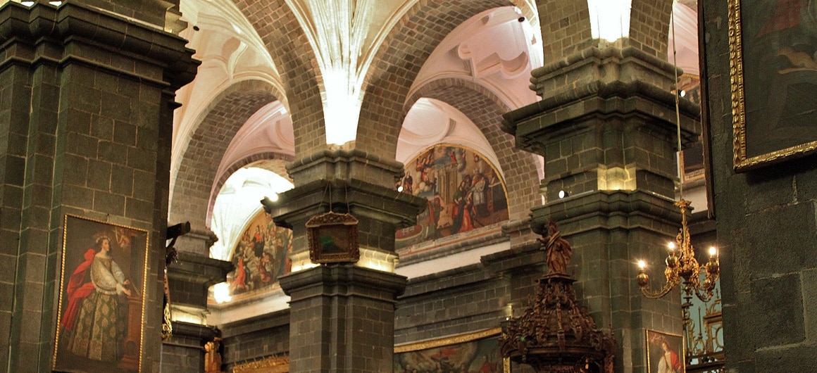 Bobedas de Cruceria en la Catedral de Cusco
